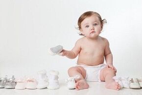 Shoes for children with twisted big toes